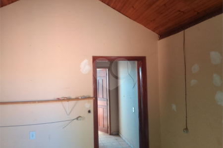 Casa à venda com 3 quartos, sendo 1 suíte, em Vila Progresso, Araraquara, SP