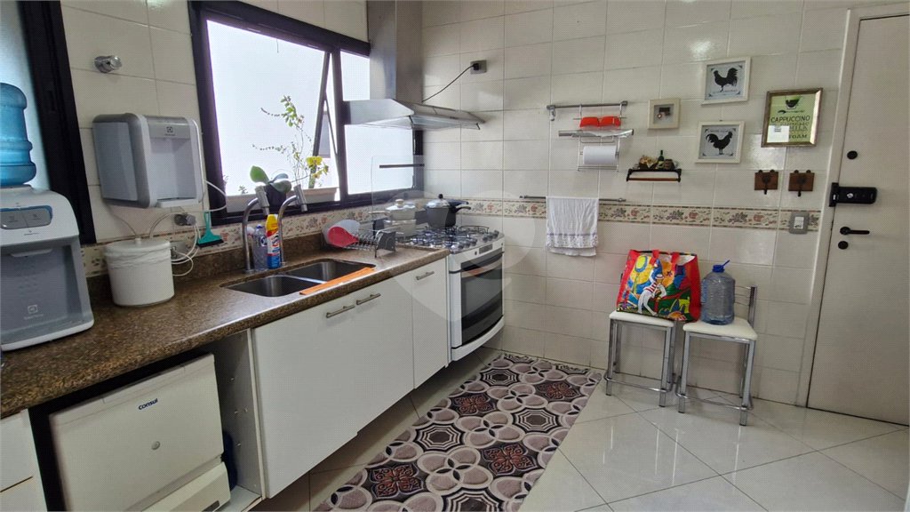 Apartamento à venda com 3 quartos, sendo 2 suítes, em Real Parque, São Paulo, SP