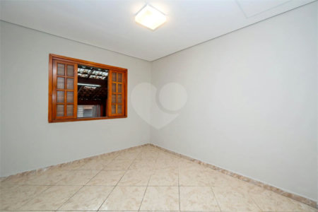 Casa à venda com 2 quartos em Conjunto Residencial Jardim Canaã, São Paulo, SP
