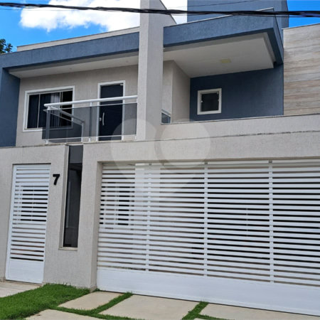 Casa à venda com 3 quartos, sendo 1 suíte, no condomínio Fazenda Cantagalo, Rio de Janeiro - RJ
