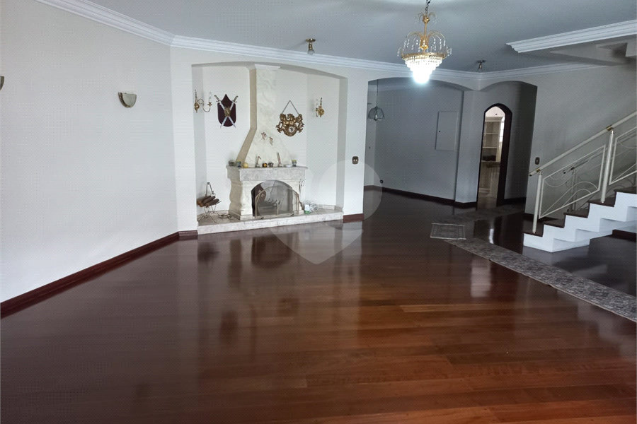 Sobrado à venda ou para alugar com 4 quartos, sendo 1 suíte,  em Barro Branco (zona Norte), São Paulo, SP