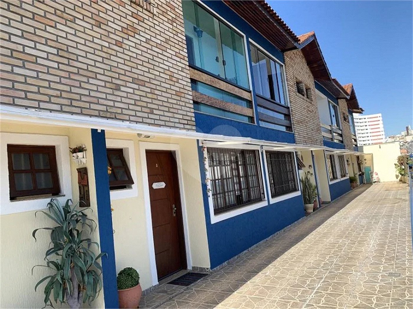 Casa à venda com 3 quartos, sendo 1 suíte, no condomínio Residencial Gabriela, São Paulo - SP