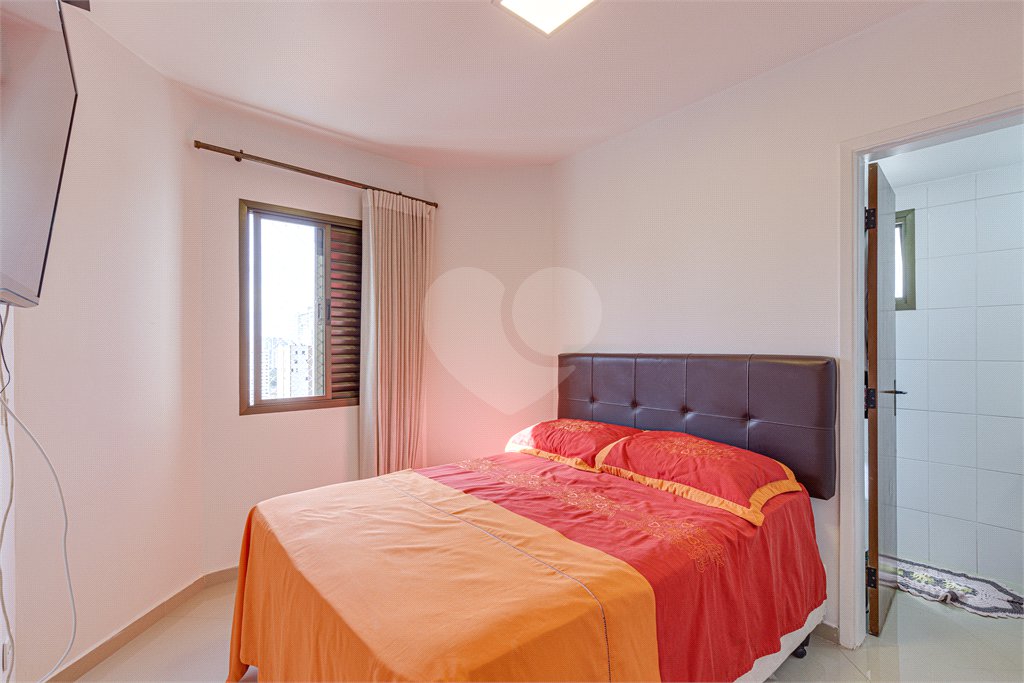 Apartamento à venda com 3 quartos, sendo 1 suíte, em Alto da Boa Vista, São Paulo, SP