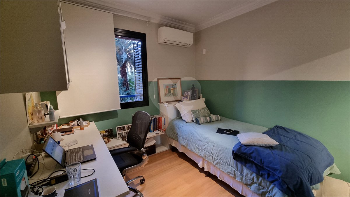 Apartamento à venda com 3 quartos, sendo 1 suíte,  em Brooklin Paulista, São Paulo, SP