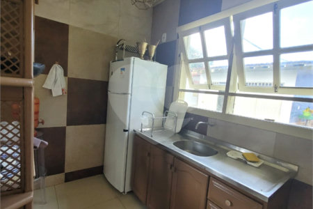 Casa à venda com 4 quartos, sendo 2 suítes, no Centro, Santa Cruz Cabrália, BA