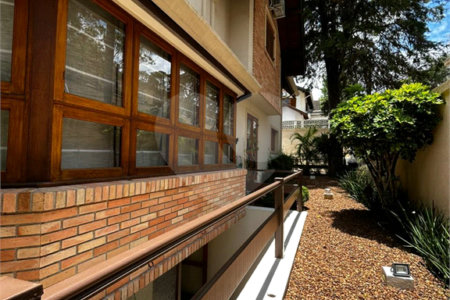 Casa à venda ou para alugar com 4 suítes no condomínio Vilaggio Monte Alegre, São Paulo - SP