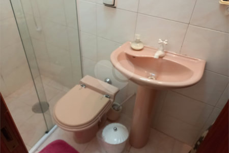 Sobrado à venda com 3 quartos, sendo 1 suíte,  em Santa Teresinha, São Paulo, SP