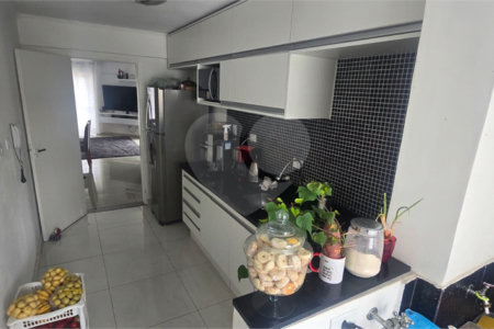 Apartamento à venda com 2 quartos, sendo 1 suíte,  em Vila Monumento, São Paulo, SP