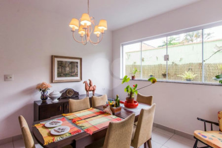Sobrado à venda com 3 quartos, sendo 1 suíte, em Brooklin, São Paulo, SP