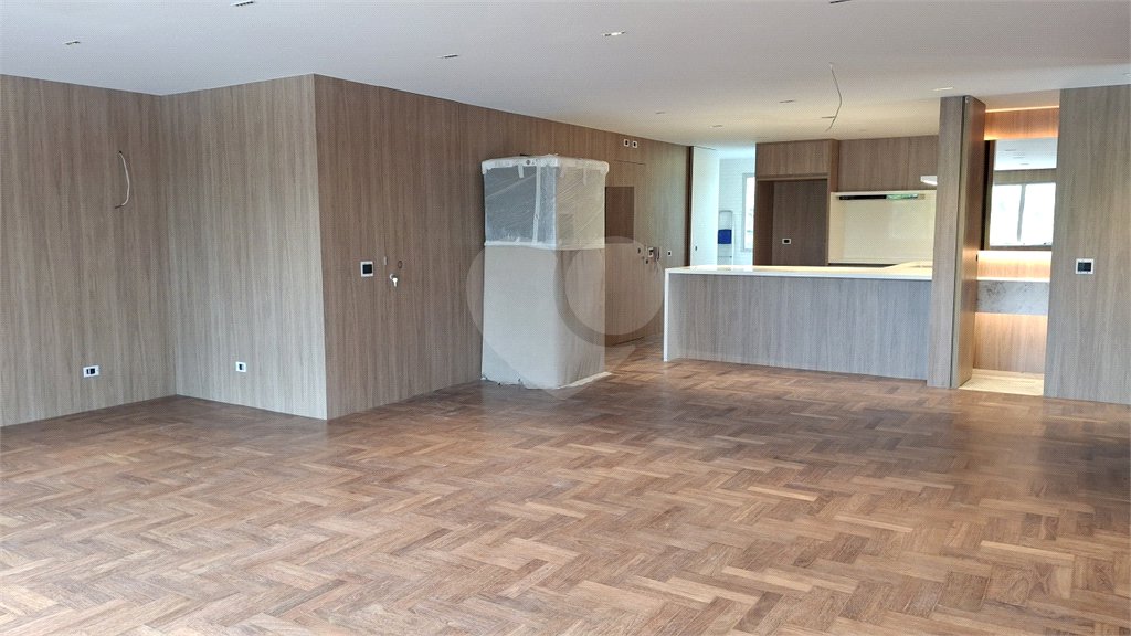 Apartamento para alugar com 3 quartos, sendo 1 suíte, em Itaim Bibi, São Paulo, SP