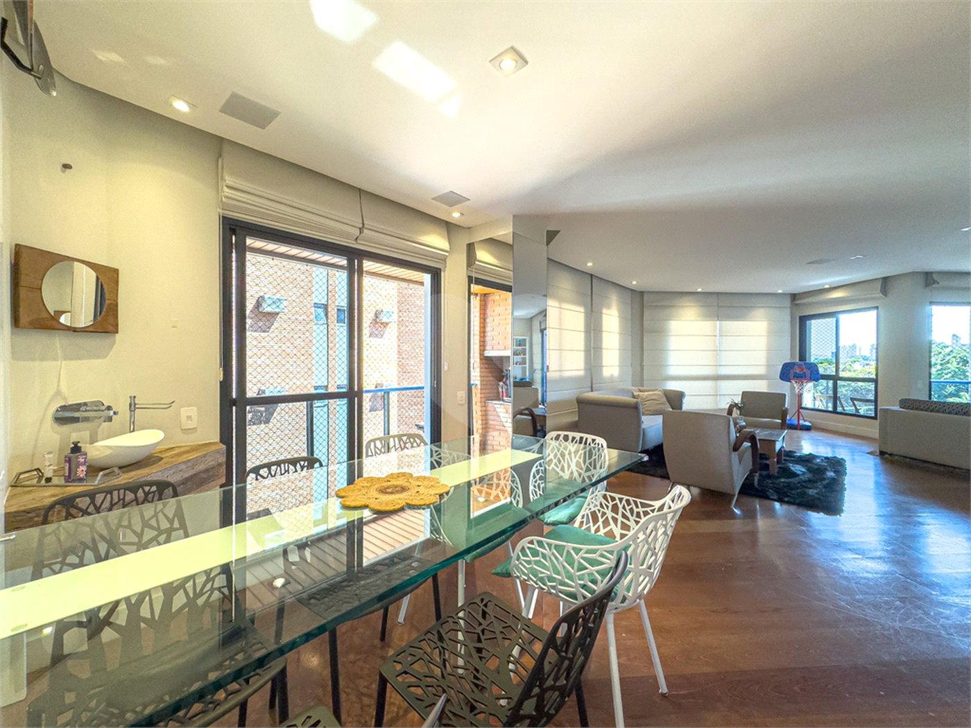 Apartamento à venda com 3 suítes em Sumarezinho, São Paulo, SP