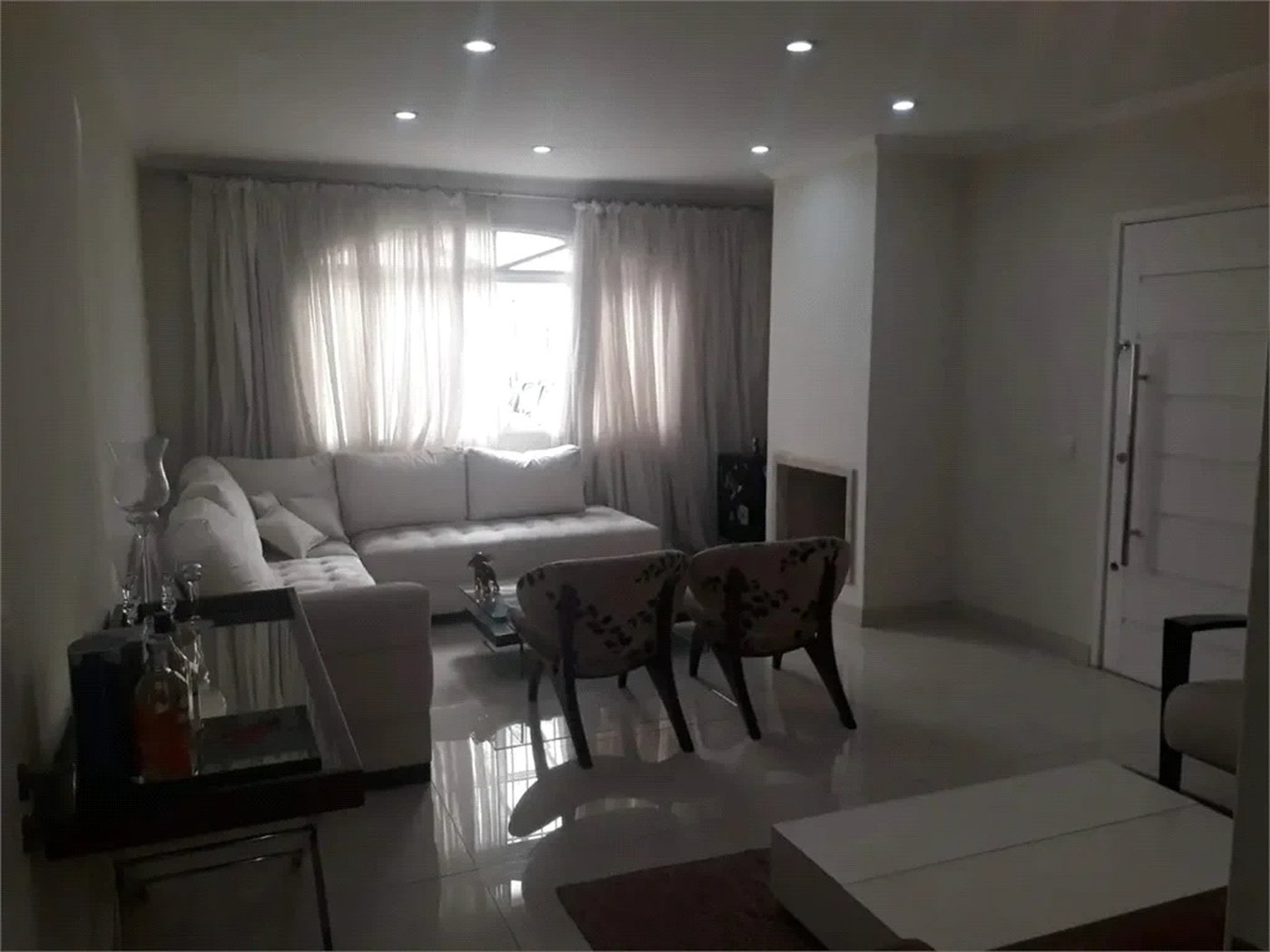 Sobrado à venda com 3 quartos, sendo 1 suíte, em Jardim das Vertentes, São Paulo, SP