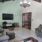 Casa à venda com 4 quartos, sendo 3 suítes,  em Vila Áurea, Poá, SP