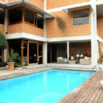 Sobrado à venda ou para alugar com 5 quartos, sendo 4 suítes,  em Jardim Guedala, São Paulo, SP