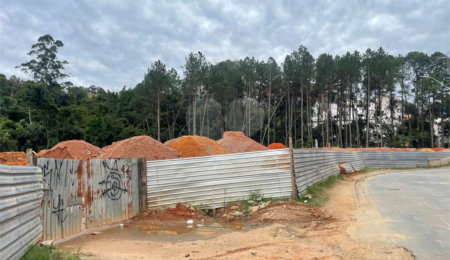 Terreno à venda em Jardim do Rio Cotia, Cotia, SP