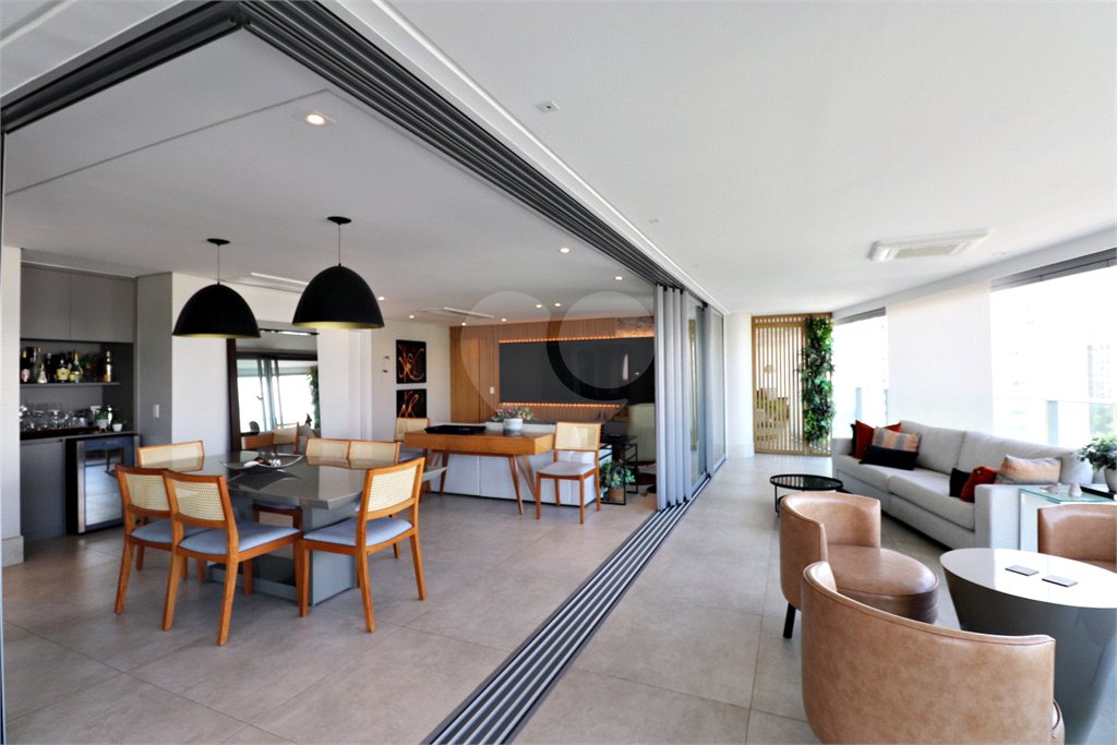 Apartamento à venda com 4 suítes em Santana, São Paulo, SP