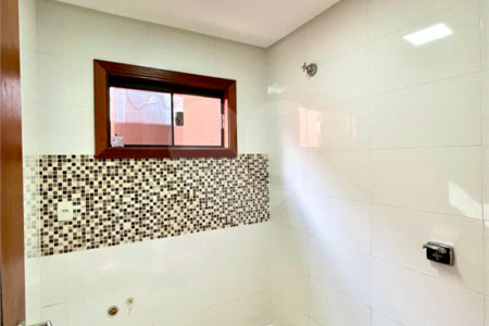 Sobrado à venda com 4 quartos, sendo 1 suíte, em Jardim Santa Bárbara, Sorocaba, SP