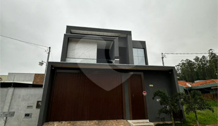Sobrado à venda com 3 suítes em Residencial Ponta Porã I, Ponta Porã, MS