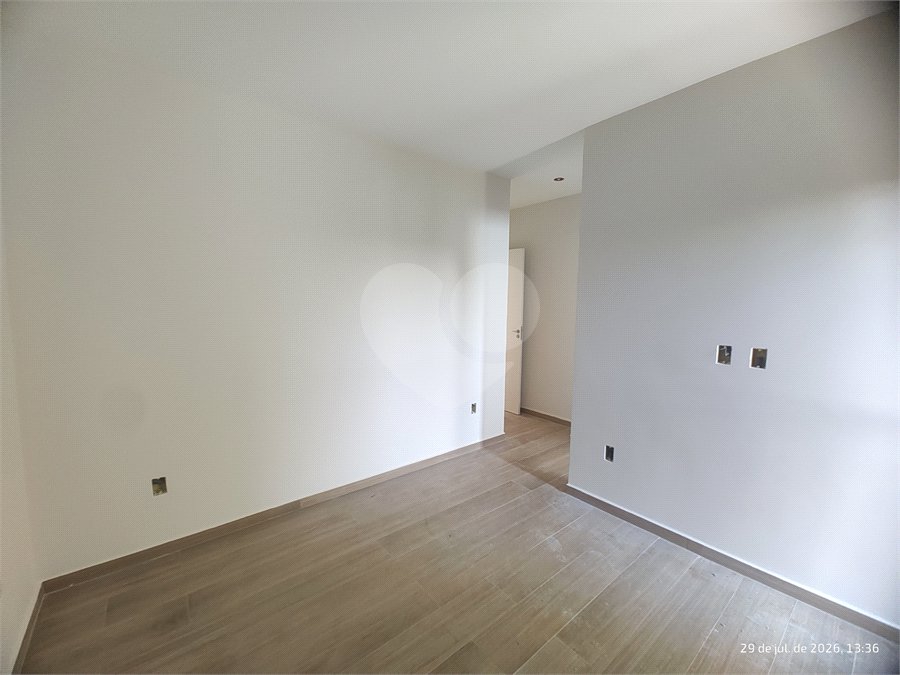 Casa à venda com 2 quartos, sendo 1 suíte, em Jardim Santo Antônio, Atibaia, SP
