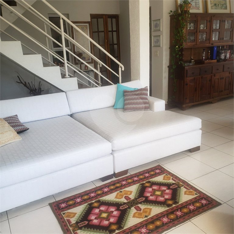 Sobrado à venda com 3 quartos, sendo 1 suíte, em Tremembé, São Paulo, SP
