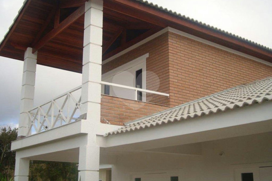 Casa à venda com 4 quartos, sendo 3 suítes, em Recreio Campo Verde, Ibiúna, SP