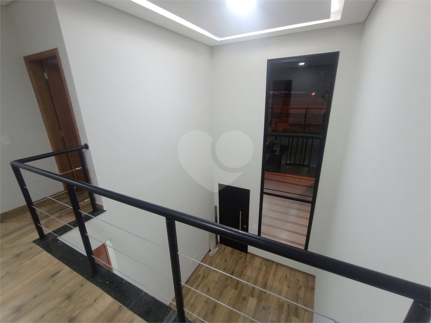 Casa à venda com 3 quartos, sendo 2 suítes, no condomínio Vila Rica, Indaiatuba - SP