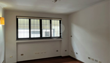 Sobrado à venda com 3 quartos, sendo 1 suíte,  em Chácara Santo Antônio, São Paulo, SP