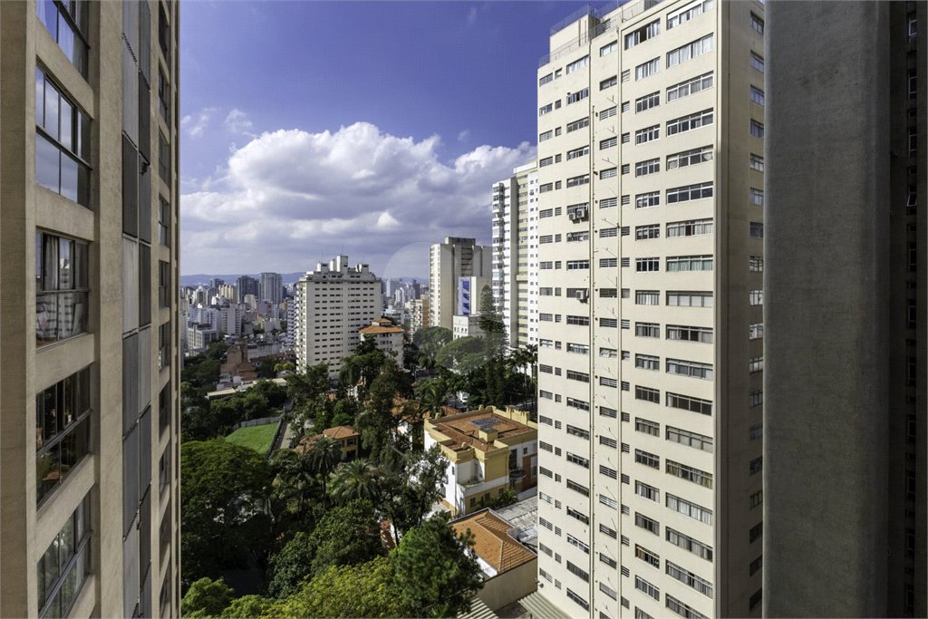 Apartamento à venda com 3 quartos, sendo 1 suíte, em Bela Vista, São Paulo, SP