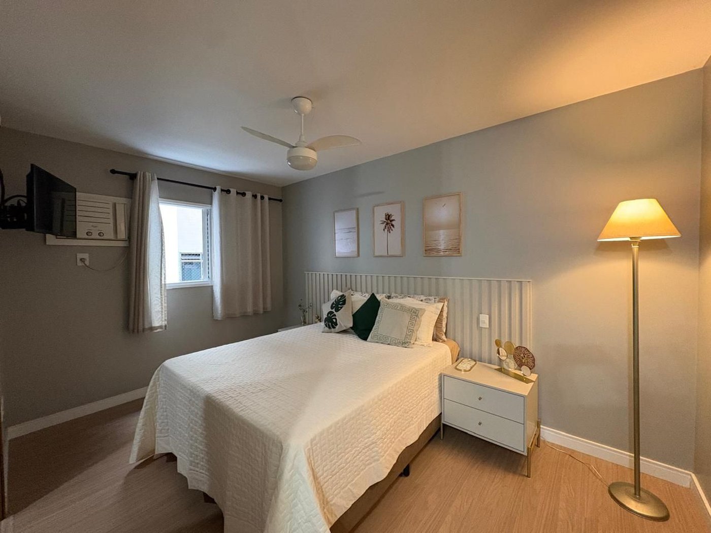 Apartamento com 3 dormitórios à venda, 162 m² por R$ 1.550.000,00 - Pompéia - Santos/SP