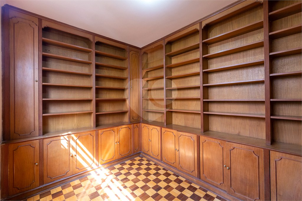 Casa à venda com 4 quartos, sendo 2 suítes, em Perdizes, São Paulo, SP