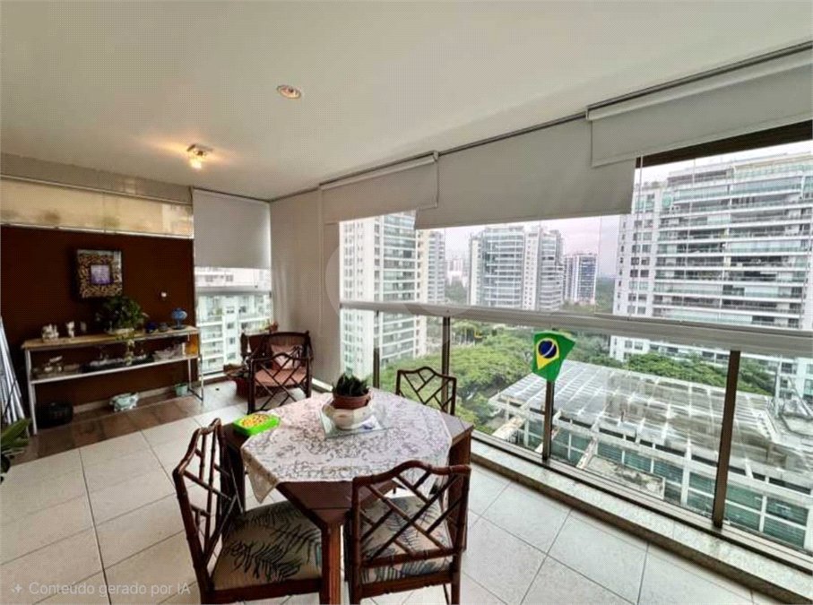 Apartamento à venda com 3 quartos, sendo 2 suítes, em Barra da Tijuca, Rio de Janeiro, RJ