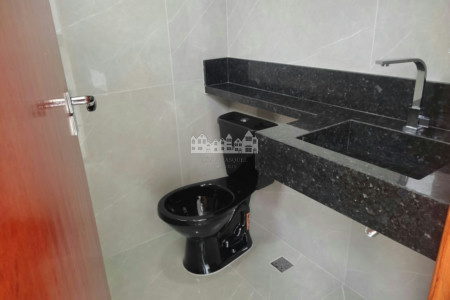 Casa térrea à venda com 3 quartos, sendo 1 suíte, em Loteamento Parque Residencial Serras de Atibaia II, Atibaia - SP
