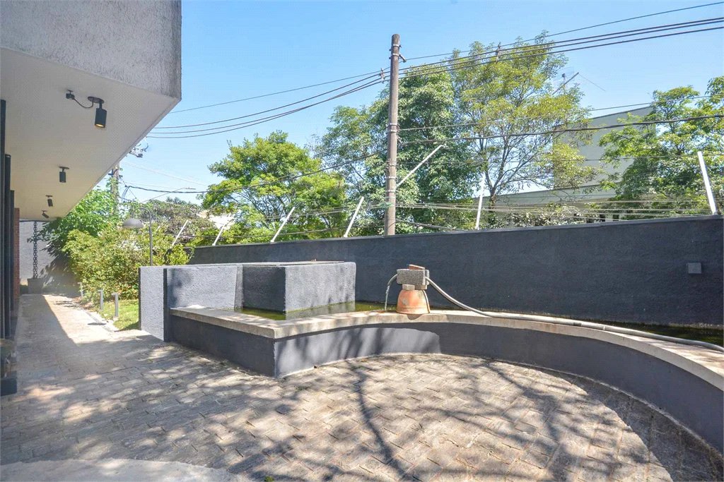Sobrado à venda com 5 quartos, sendo 1 suíte, em Retiro Morumbi, São Paulo, SP