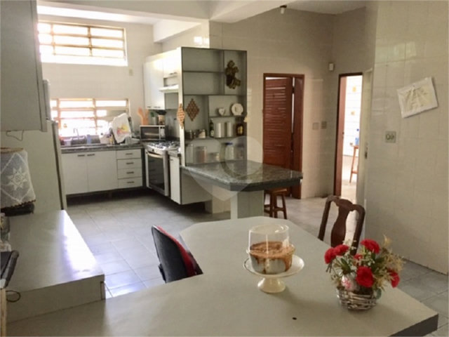 Sobrado à venda com 5 quartos, sendo 2 suítes,  em Tremembé, São Paulo, SP
