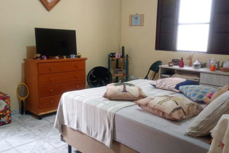 Casa com 3 dormitórios à venda, 140 m² por R$ 425.000,00 - Parque Bitaru - São Vicente/SP