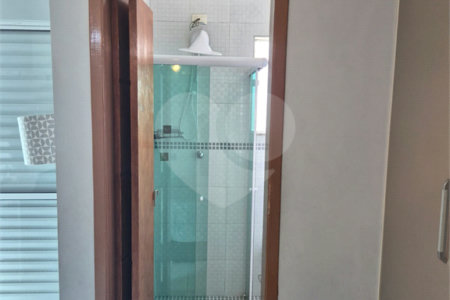 Sobrado à venda com 2 quartos, sendo 1 suíte, em Vila Nivi, São Paulo, SP