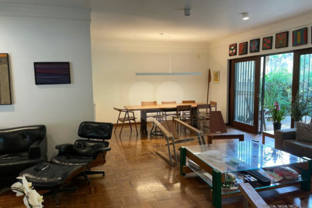 Casa à venda com 4 quartos, sendo 1 suíte, em Vila Morumbi, São Paulo, SP