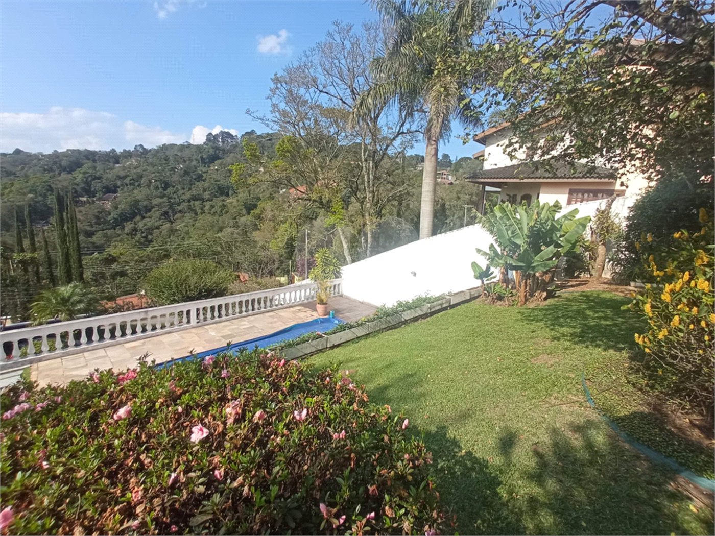 Casa à venda com 4 quartos, sendo 1 suíte, no condomínio Alpes da Cantareira, Mairiporã - SP