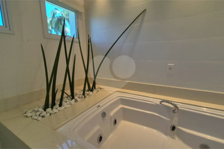 Casa à venda com 5 suítes no condomínio Lago Azul 1, Araçoiaba da Serra - SP