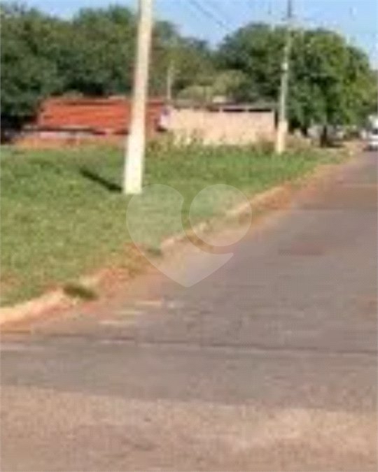Terreno à venda no Centro, Jardim, MS