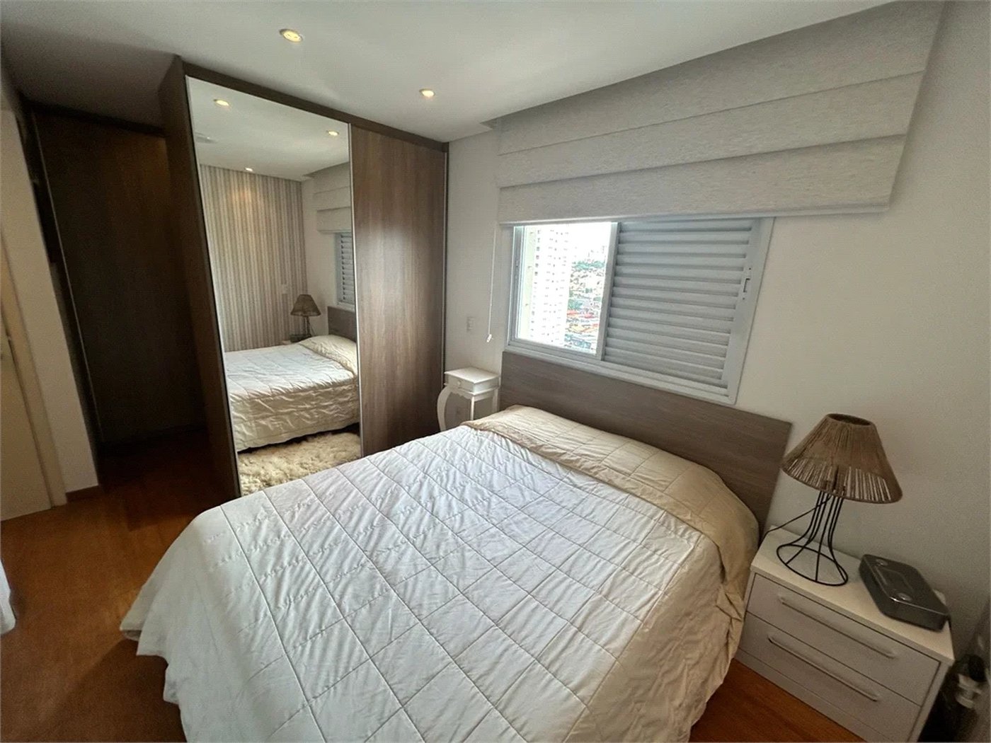 Apartamento à venda com 2 quartos, sendo 1 suíte,  em Vila Romana, São Paulo, SP