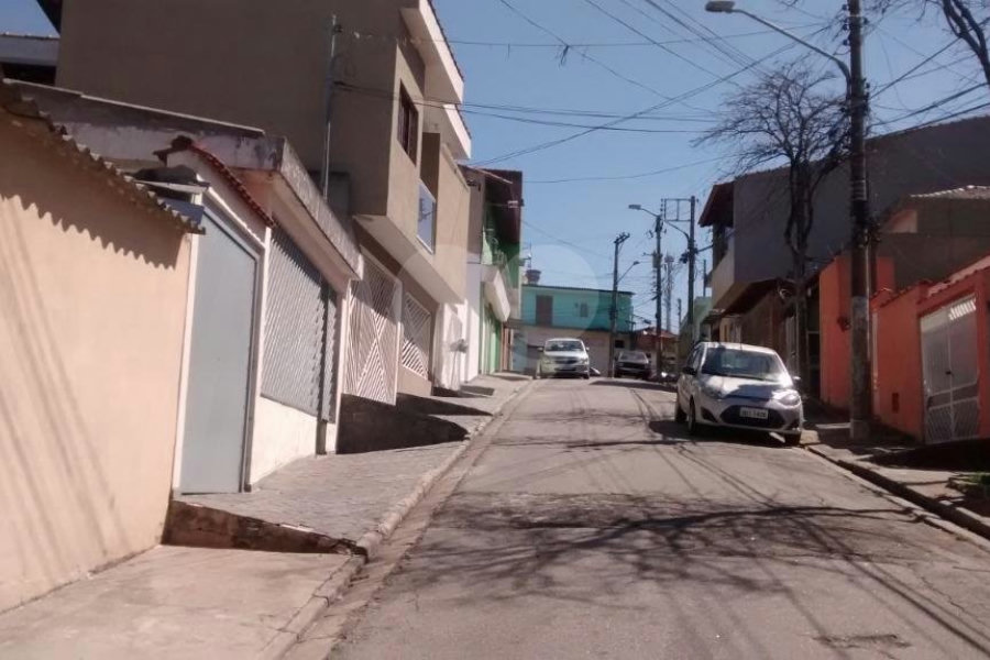 Sobrado à venda com 3 quartos, sendo 1 suíte, em Tremembé, São Paulo, SP