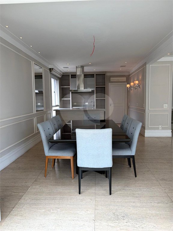 Apartamento à venda com 4 quartos, sendo 3 suítes, em Itaim Bibi, São Paulo, SP