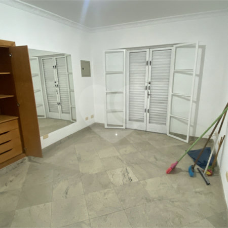 Sobrado à venda com 2 quartos, sendo 1 suíte, em Campo Belo, São Paulo, SP