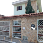 Sobrado à venda com 3 suítes em Vila Romero, São Paulo, SP