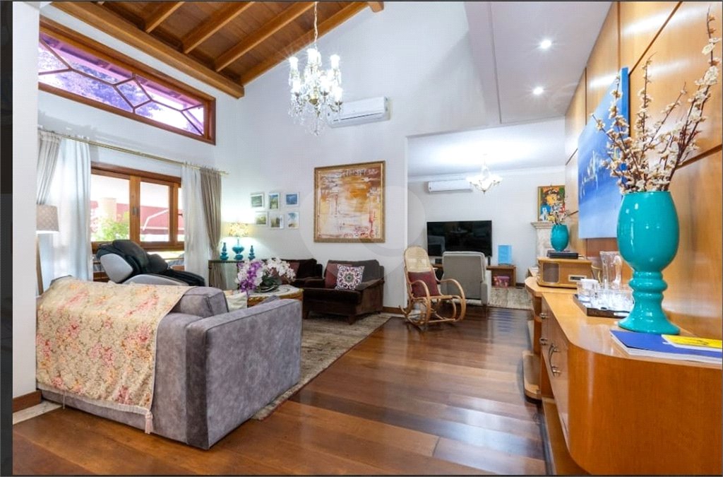 Casa à venda ou para alugar com 5 suítes no condomínio Residencial Morumbi, São Paulo - SP