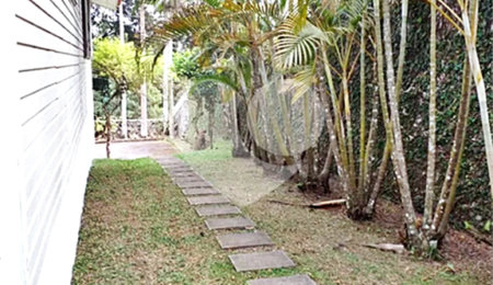 Casa à venda com 4 quartos, sendo 1 suíte,  no condomínio Parque Imperial da Cantareira, Mairiporã - SP