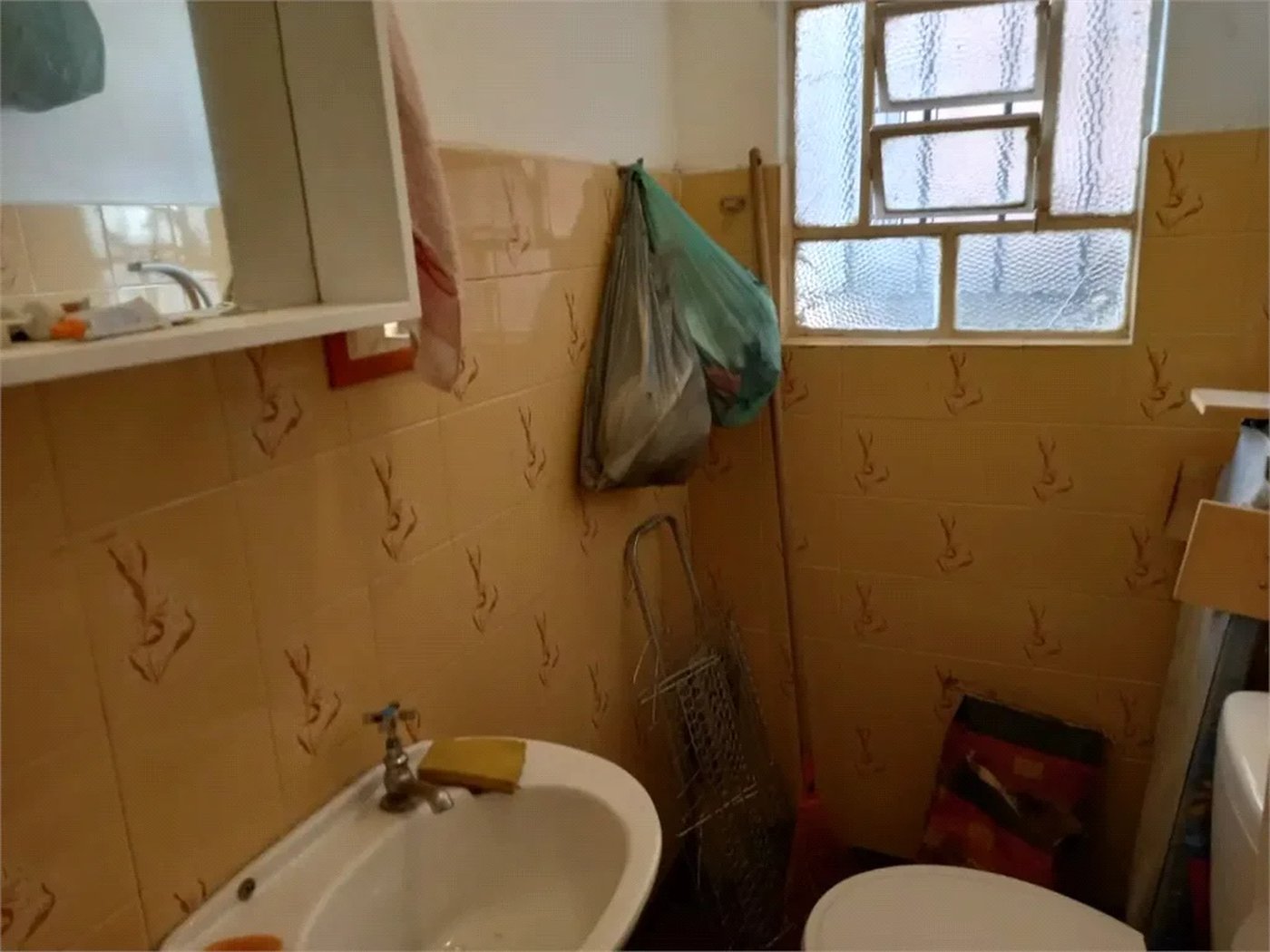 Casa à venda com 3 quartos, sendo 1 suíte,  em Vila Tiradentes, São Paulo, SP