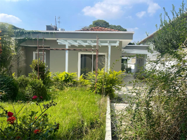 Casa de Vila à venda com 3 quartos, sendo 1 suíte,  em Jardim Hípico, São Paulo, SP