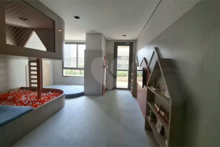 Apartamento à venda com 3 suítes em Vila Pirajussara, São Paulo, SP